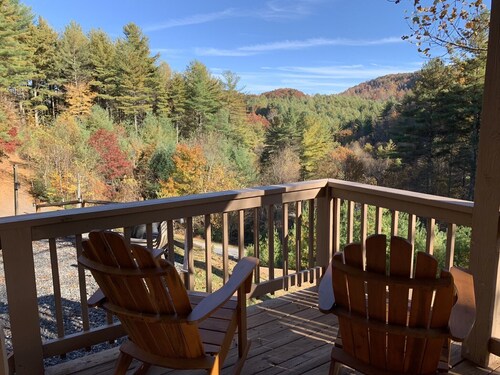 SUMMER SPECIAL — Book 5 nights 6+7th FREE — LOG CABIN with Privacy+ Firepit