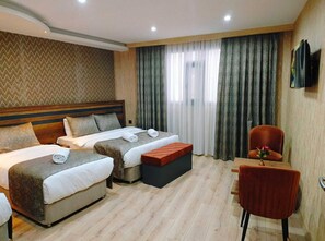 Phòng 3 Superior | Bộ đồ giường cao cấp, minibar với thức ăn, đồ uống miễn phí