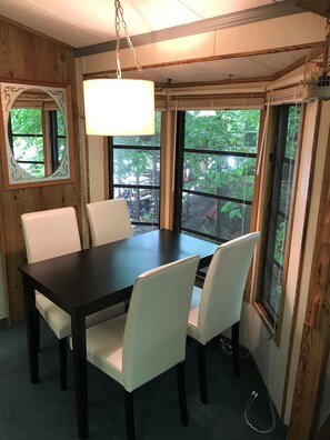 Dining - Lakefront 1BR cabin with boat and private dock, beaches, and fishing (Covington Township)