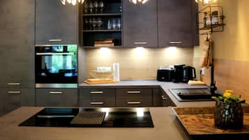 Kühlschrank, Ofen, Herdplatte, Geschirrspüler