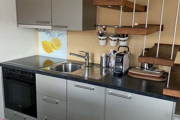 Frigorifero, microonde, lavastoviglie, macchina per tè/caffè