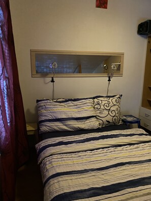 1 soverom, wi-fi (inkludert) og sengetøy