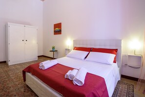 2 chambres, chambres insonorisées, Wi-Fi gratuit, draps fournis