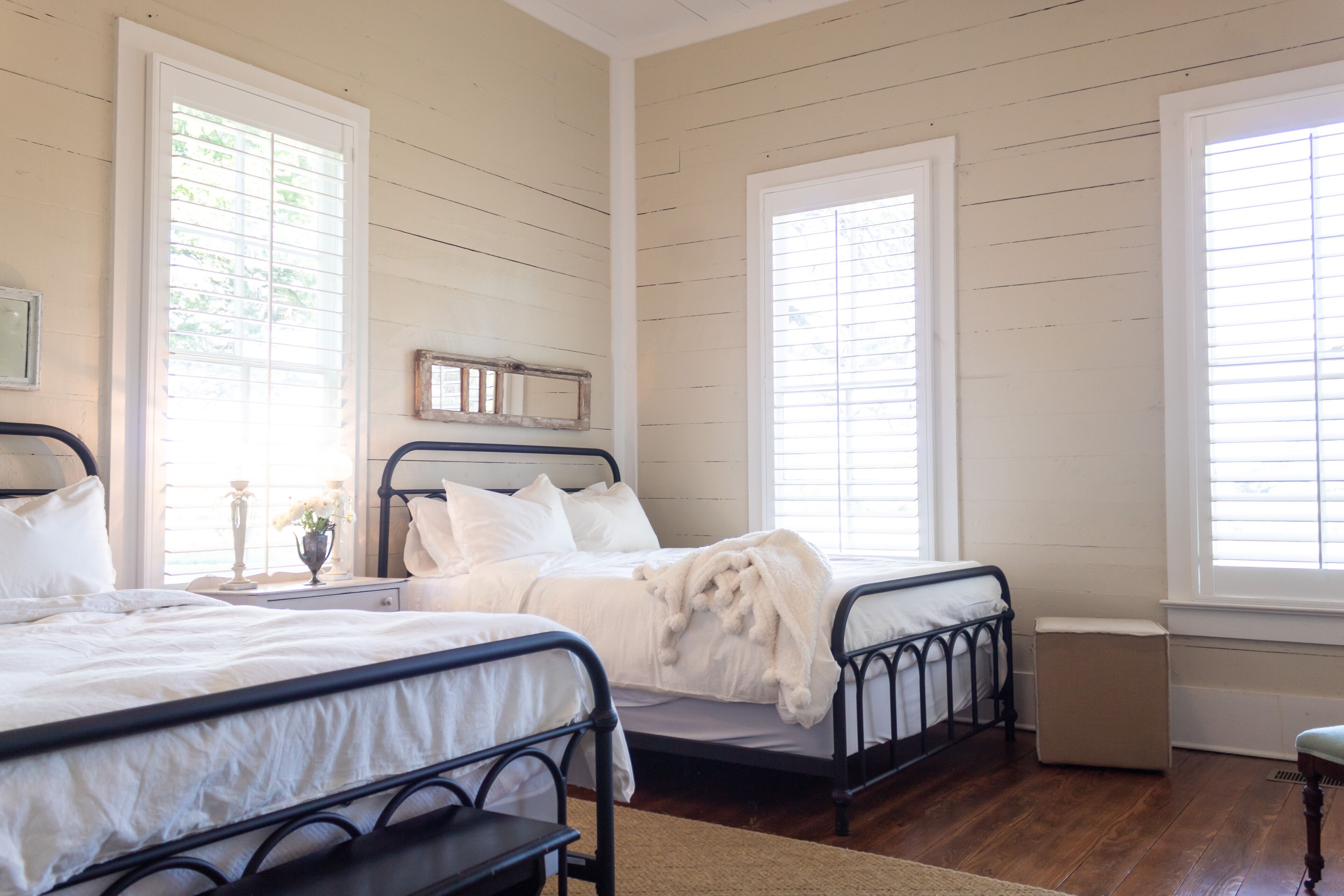 The Poppy- Round Top + 2 Miles from Town Square!