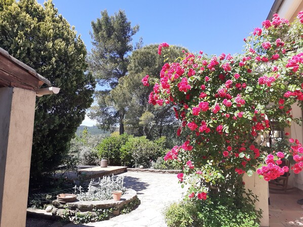 Enceinte de lâhĂ©bergement