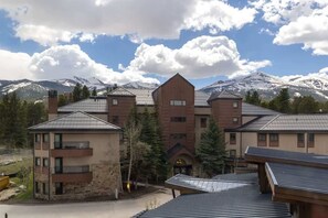 Exterior - Steps to the Slopes! Ski-In/Ski-Out with Views (Breckenridge)