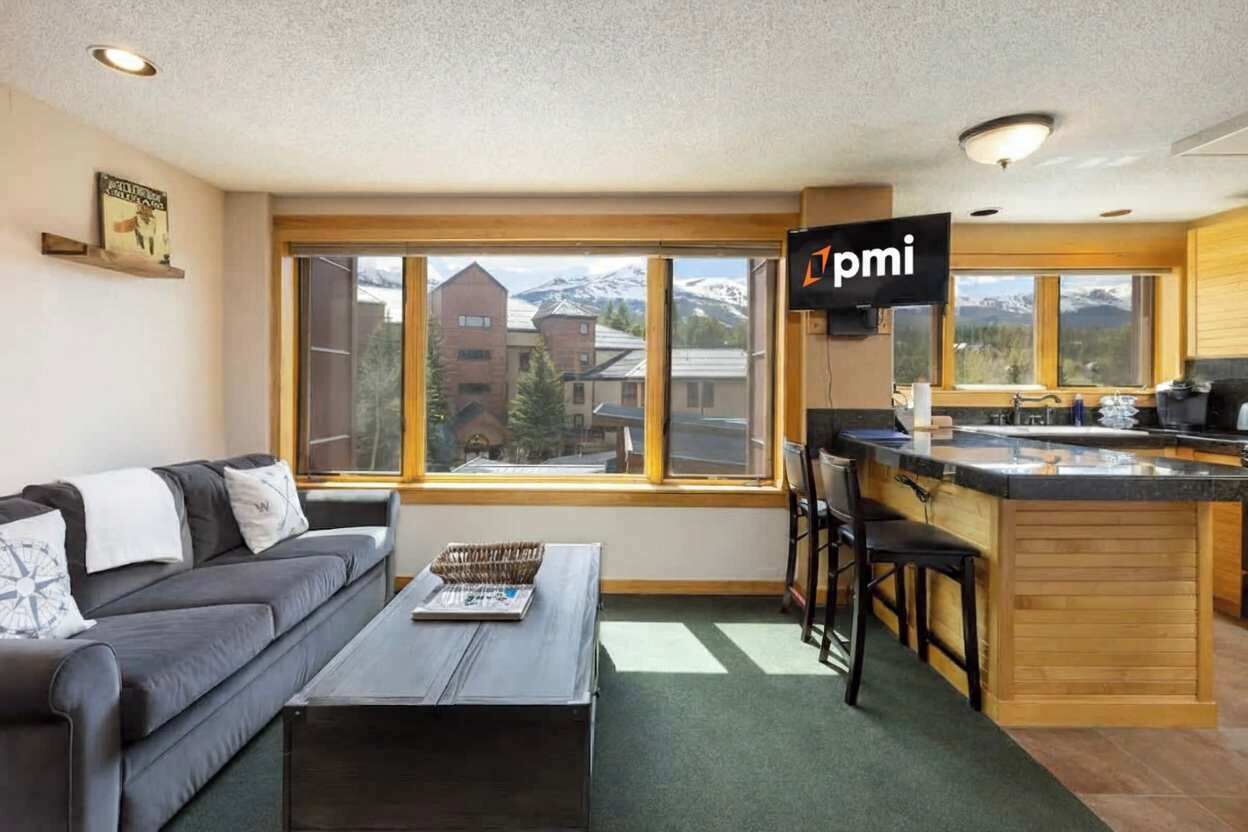 Flat-screen TV, fireplace, offices