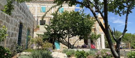 Villa | Unterkunftsgelände