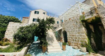 Authentic Villa With Terrace- Complete Privacy