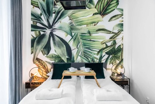 Stylish Apartment | Parking and Close to the Old Town