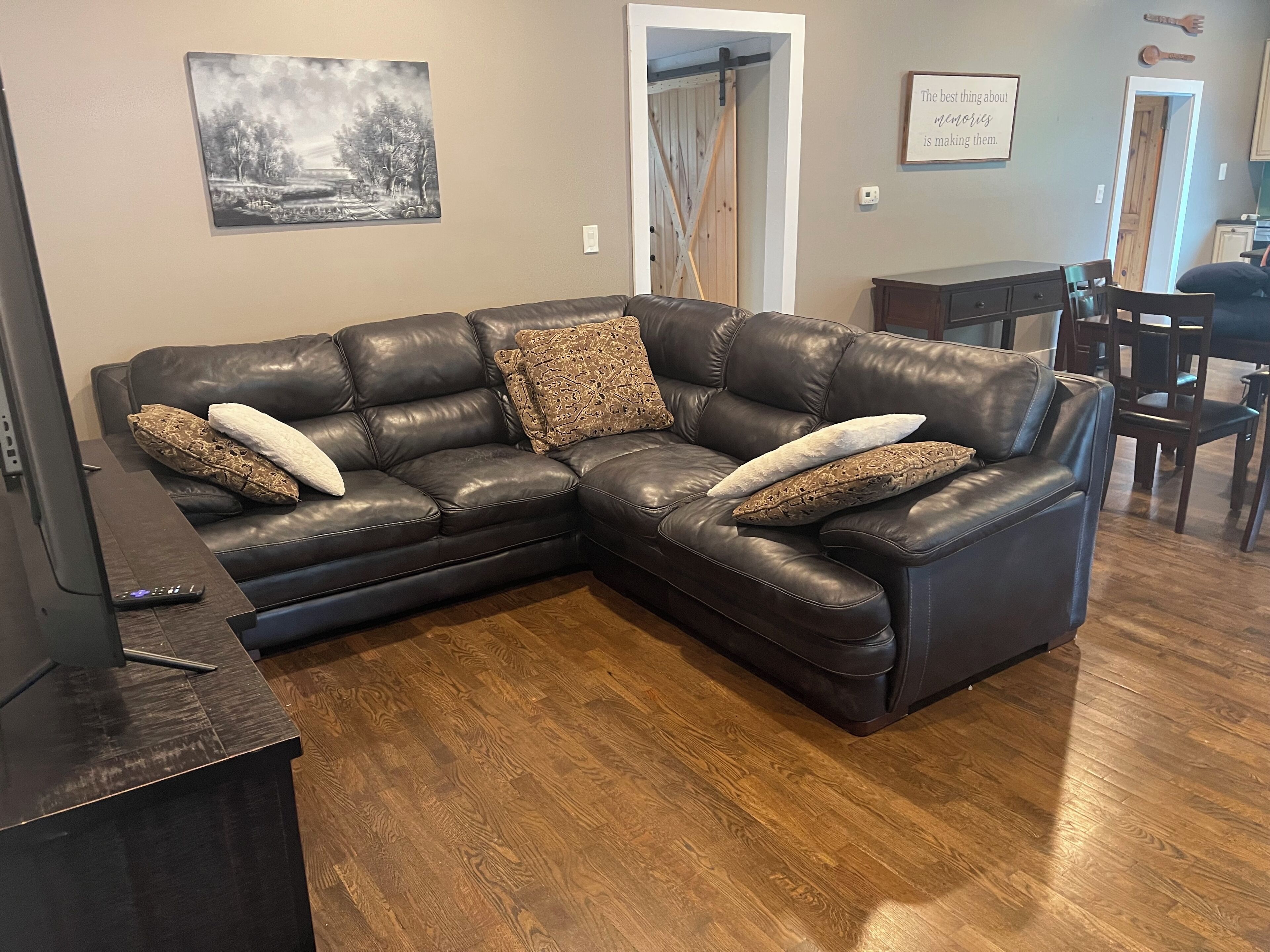 1900 Farm House directly between Pigeon Forge and Knoxville