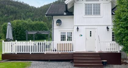Amazing home in Nome with kitchen