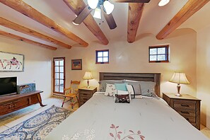 4 dormitorios, tabla de planchar con plancha, wifi y ropa de cama