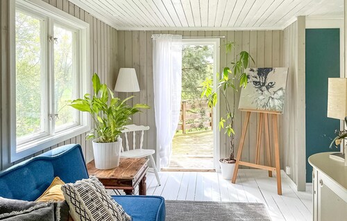 Awesome home in Askome with WiFi