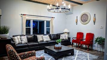 Smart TV, fireplace, video games, Netflix