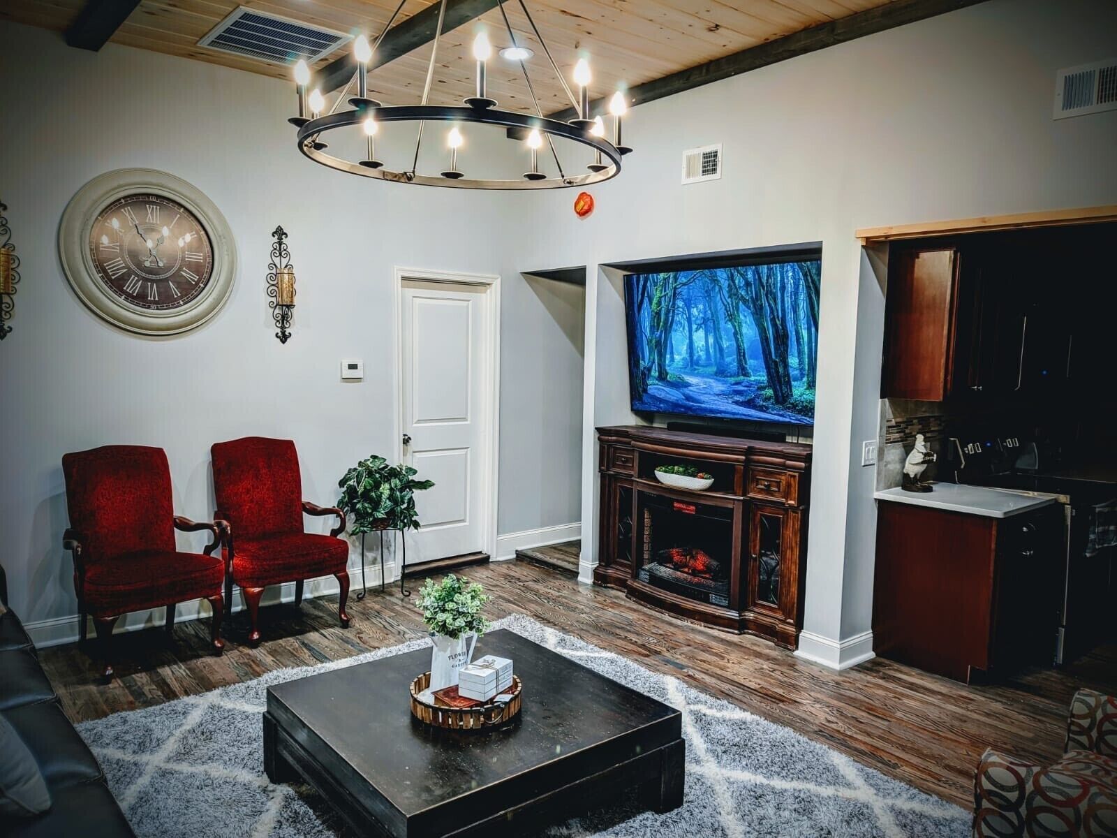 Waterfront, rustic resort like farmhouse with pool