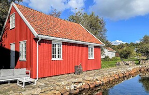 Exterior - Gorgeous home in Farsund with kitchen (Farsund)