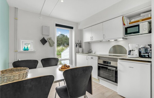 Kühlschrank, Ofen, Herdplatte, Geschirrspüler