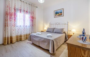 3 sovrum, resesäng, gratis wi-fi och sängkläder