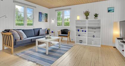 2 bedroom amazing home in Skibby