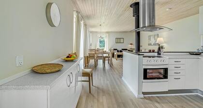 Cozy home in Farsø with sauna