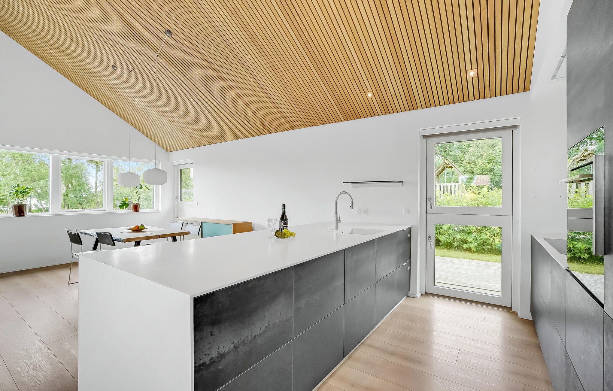 Réfrigérateur, four, plaque de cuisson, lave-vaisselle