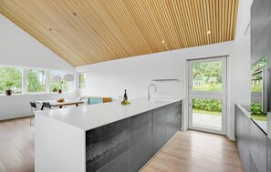 KĂŒhlschrank, Ofen, Herdplatte, GeschirrspĂŒler