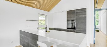 Awesome home in Sunds with lake view