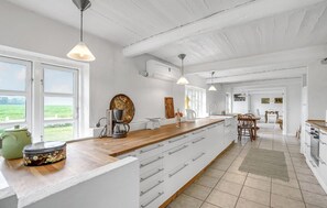 Kühlschrank, Herdplatte, Geschirrspüler