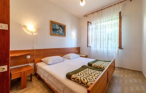 2 bedrooms, free WiFi, bed sheets