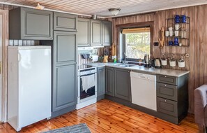 Fridge, microwave, dishwasher, coffee/tea maker