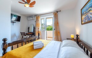 1 bedroom, free WiFi, bed sheets - Beautiful apartment in Duce with WiFi (Duce)