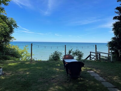 Cozy Fall Getaway,Private Beach Access, CanoeAvailable for Use.Fire pitFree wood
