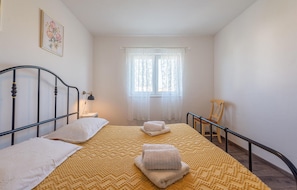 1 bedroom, free WiFi, bed sheets