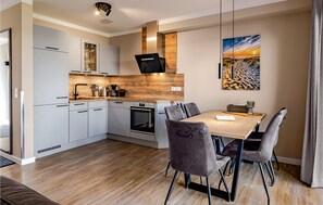 Kühlschrank, Herdplatte, Geschirrspüler