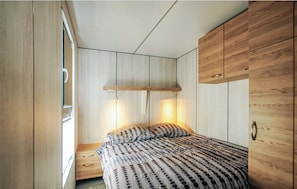 2 bedrooms, free WiFi