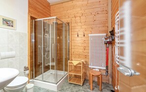 Shower - 1 bedroom awesome apartment in Krakow am See (Krakow am See)
