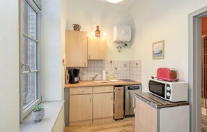 KĂŒhlschrank, Ofen, Herdplatte