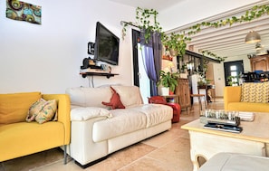 Stereo - Cozy home in Le Pontet (Le Pontet)