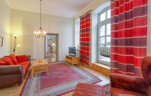 TV, fireplace - Cozy apartment in Krakow am See (Krakow am See)