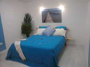 1 bedroom, iron/ironing board, free WiFi, bed sheets - Chic 1 bed apartment, close to beaches, walks & restaurants (Rivière-Salée)