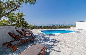 Beheizter Pool