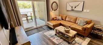 *Dream Gruene Getaway* Walk to Gruene! On River!