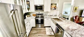 *Dream Gruene Getaway* Walk to Gruene! On River!