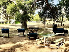 Outdoor dining - Two Side-by-Side Riverfront Condos, Walk to Gruene Hall - 6BR (New Braunfels)