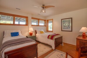 6 Schlafzimmer, Bügeleisen/Bügelbrett, kostenloses WLAN, Bettwäsche