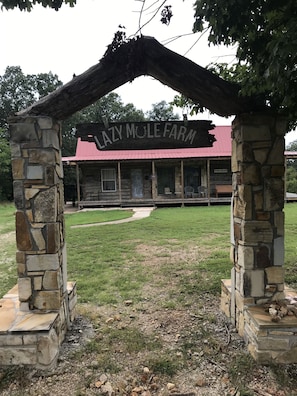 Exterior - Rustic Log Cabin on private land, with ample gravel roads for horses and ATV’s.  (Hardy)