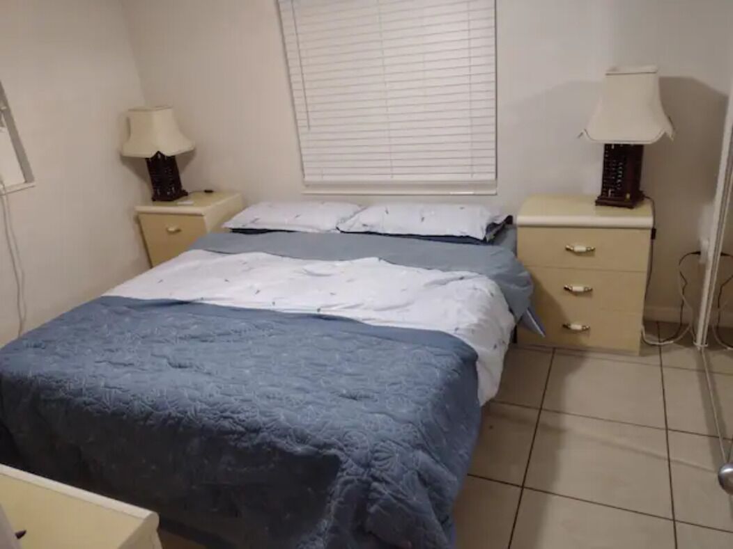 Tranquil and close to Englewood beach