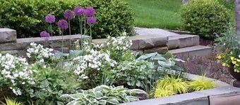 Lovely apt close to Ithaca, waterfalls, and wineries. Includes private patio.