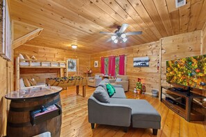 Televisor intel·ligent i llar de foc 